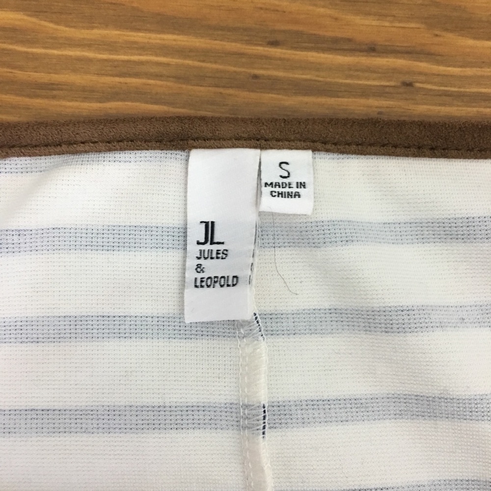 Navy Blue White Striped Suede Trim Top Size Small - Picture 5 of 8